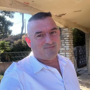 Bonjour chère amie mademoiselle ou madame, Je suis nouveau sur le réseau et j'aimerais bien me faire