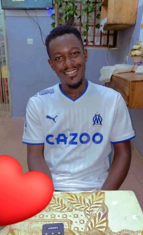 J’ai besoin d’une femme pour une relation durable une vie de couple noire ou blanche +237698852108