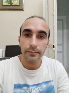 Eh bien, me voilà… célibataire à la recherche d'une femme 