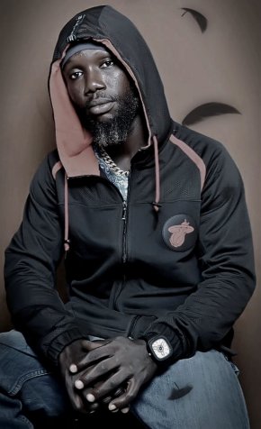 Je suis un artiste je cherche une femme pour mariage 