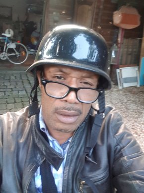 Cherche femme cool et sympa avec qui je pourrais vivre heureux 