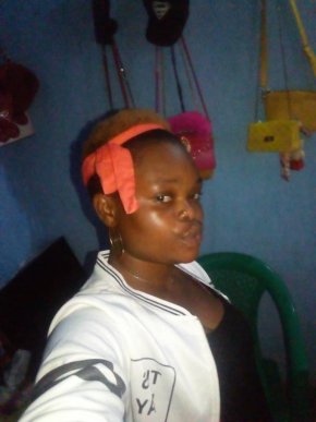 Une Femme sérieuse recherche relation sérieuse et honnête