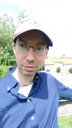 Simple attentioné ambitieux, je recherche une relation sérieuse basée sur la confiance et complicité