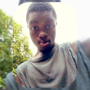 A la recherche d un Amie plus qu un Frere pour moi 