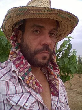 Hello , am Ali from Morocco and i live in khemisset city in a small village working as farmer
