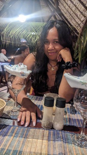 Jeune femme Malgache ? Fan de voyage et art culinaires. Adore les fêtes ?