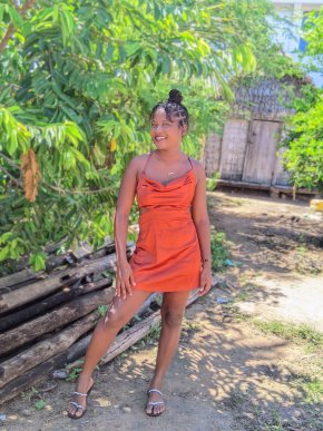 Je une jeune femme malgache de majunga, je j'espère faire une belle rencontre amoureuse ici