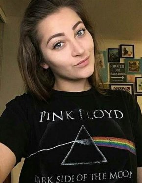 Je suis Angelinca ravie de vous rencontrer 