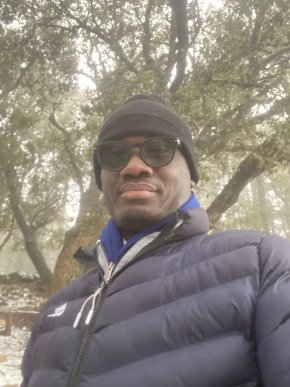 Couple cherche jeune fille belle et propre  curieuse 