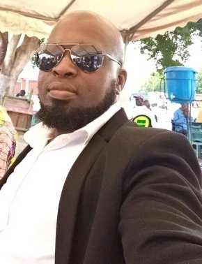Je suis un homme a la recherche d'une femme 