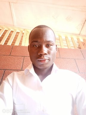Jeune homme célibataire recherche l'amour de sa vie