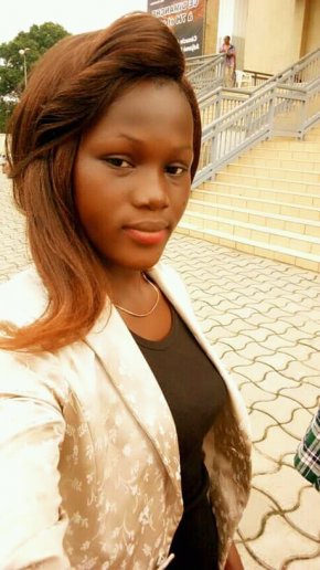 Je suis une femme très honnête a la recherche d'un homme honnête 