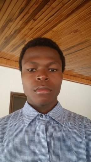 Jeune homme généreux,courtois,compréhensible, besoins d'une compagnie