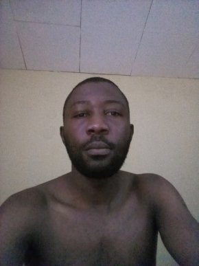 Je suis ici pour rechercher une relation sérieuse pouvant aboutir à un mariage