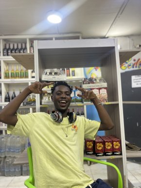 Je suis là pour prendre du plaisir discuter tout le temps je suis à koumassi j’ai bien