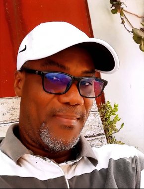 Recherche une relation séreuse pouvant aboutir au mariage et durable 