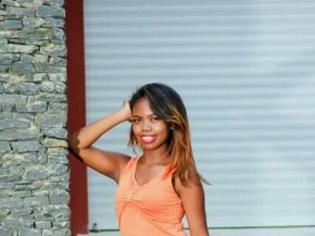 je cherche un Homme serieu pour construire une relation serieu et durable 