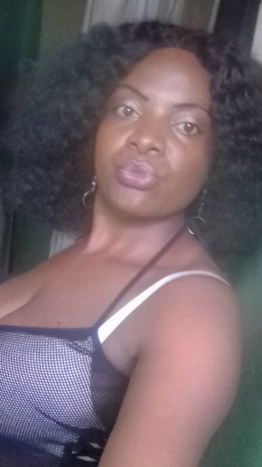 Recherche une relation amoureuse pour vie commune 