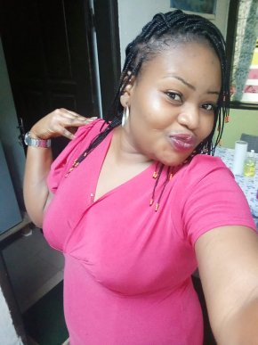 jeune dame de 33 ans 1m72 pour 95 KG recherche un homme blanc sérieux