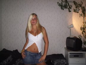 Bonjour mon paradis , mon nom est Claire et je veux te faire un sexe oral riche et délicieux.