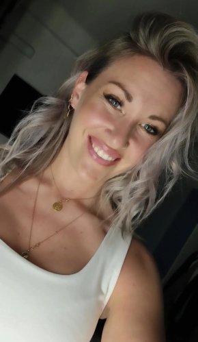 Petit oiseau sentimental cherche abri dans cage thoracique, près coeur sensible ❤?❤