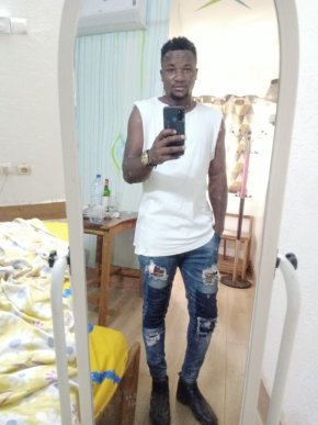 J'aime tout le monde comme moi même, c'est la vie 