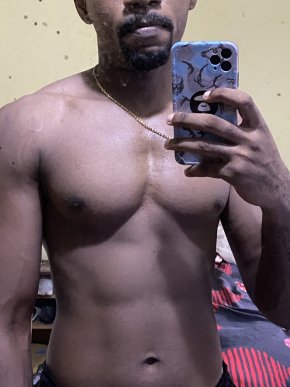Cherche femme Calme , sociable , qui aime parler et ecouter et qui sera serieuse  