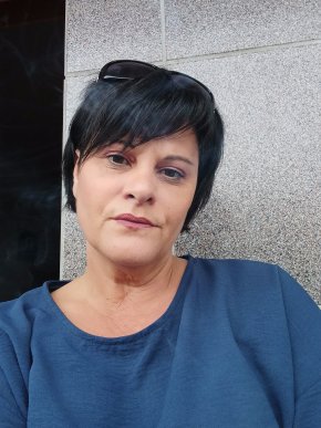 Fidèle et caline ,vivant actuellement au Portugal...