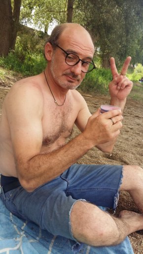 Cherche ma moitié celle qui partit à zéro avec tout l'amour 