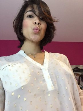 Je suis honnête et sincère je recherche une relation sérieuse basé sur la confiance 