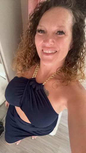 Je suis une bonne personne et ça serait à vous de le découvrir je vous attends bisous 