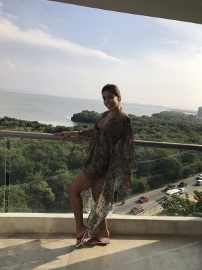 Une femme recherche un homme pour une relation sérieuse 