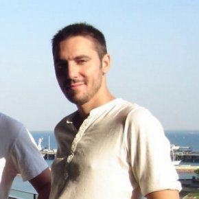 Homme recherche femme, envie d'intimité et de moments chaleureux.