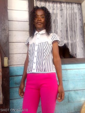 Je suis edmine je cherche relation homme sérieuse 