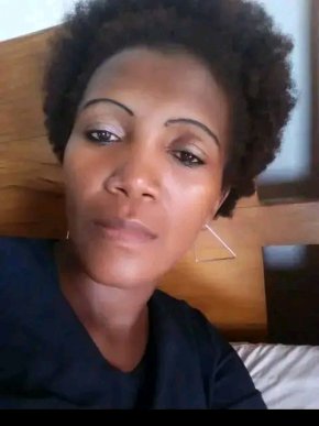 Cherche un homme célibataire ou divorcé ou veuf