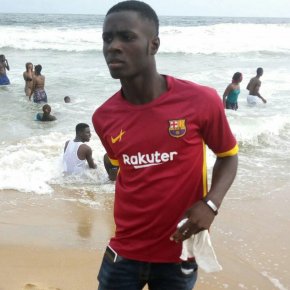 Femme mûre cherche compagnon sincère pour partager complicité