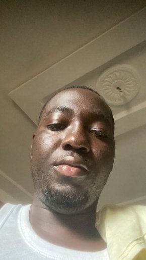 Je recherche une fille célibataire qui envisage une relation sérieuse 
