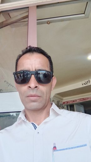 Tunisien fidèle gentille timide calme cherche pour savie une femme canadienne d,evorcee ou silibatai