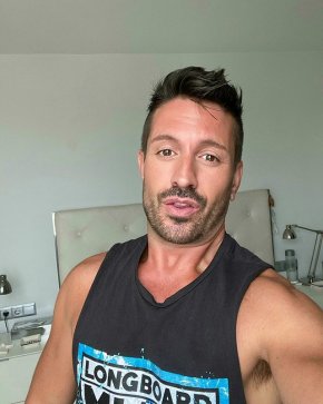 du sérieux dans une relationje chercher  une femme simple et gentille qui vas m'aimer