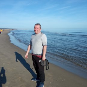Recherche jeune garcon sympa, cool, sérieux , attentionné, viril 