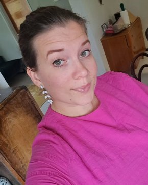 Je cherche une personne sérieuse gentil honnête gentil souriant 