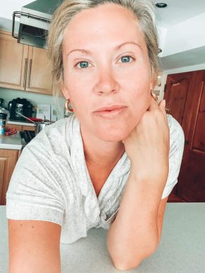 Bjr je me prénom Jennifer 32 ans nouvelle sur le site recherches l'amour