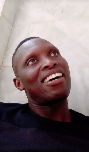 Cherche relation sérieuse où amicale à Dakar ou ailleurs 