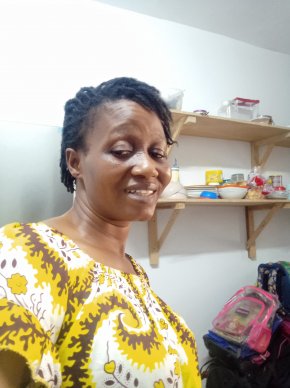 Femme célibataire attentionnée résidant en Côte d'Ivoire recherche relation sérieuse 