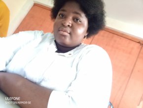 Ronde et jolie, responsable ,douce,, attentionné , très battante , très franche et veridique