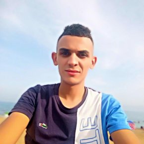 Moi hakou je cherche une femme amoureux 