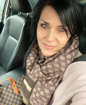 je suis une femme qui recherche de l amour pur ..........♂☺☺