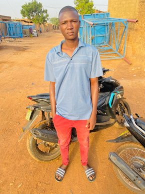 Ibrahim nabolle 28 ans commerçant au Burkina faso