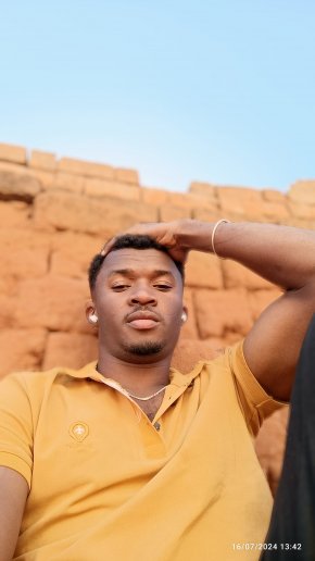 Je cherche une femme pour prendre soin de mon cœur
