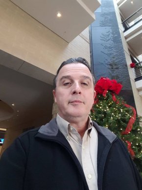 Je souhaite avoir une relation très rescapèrent  sérieuse 